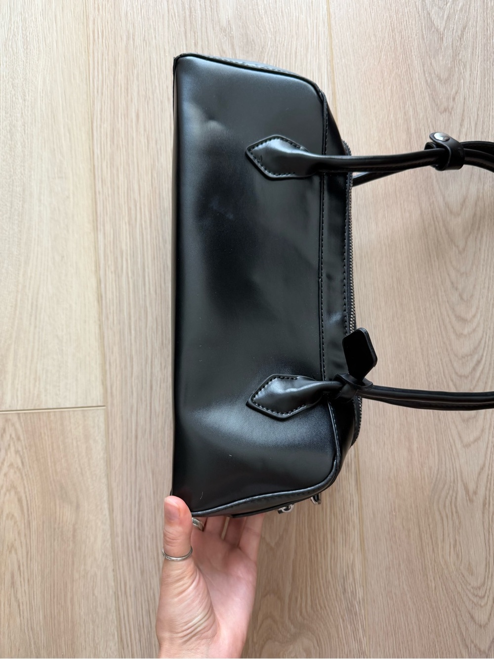 LIKE NEW Essential Black Purse - Picture 6 of 7